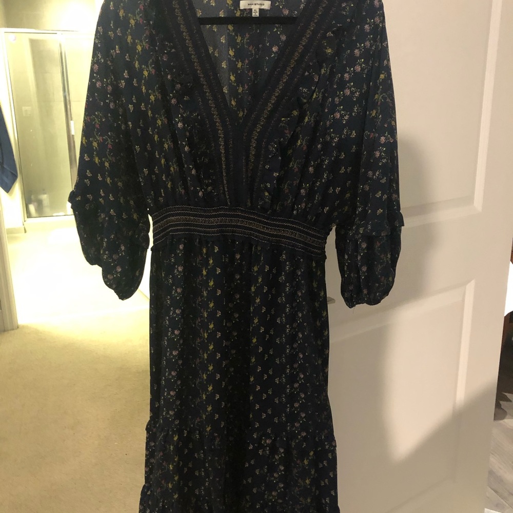 Max studio puff sleeve midi dress